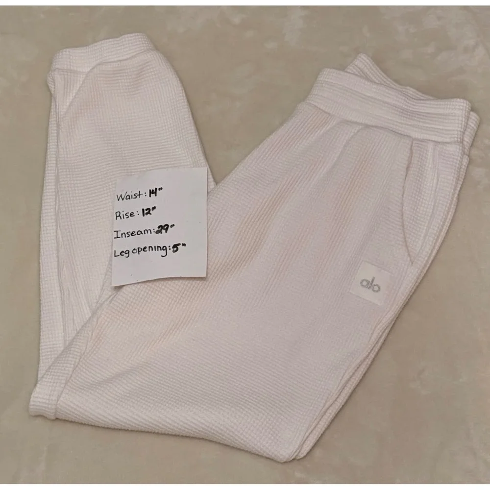 Alo Yoga Waffle Weekend Escape Joggers Ivory Knit Sweatpants Lounge Pants M